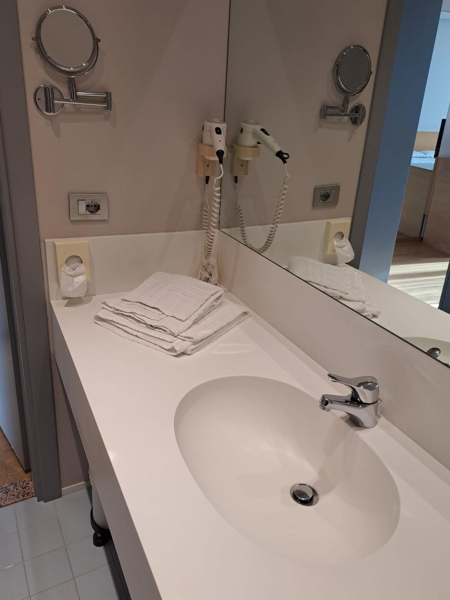 Hotel Internazionale Cervignano del Friuli Zewnętrze zdjęcie